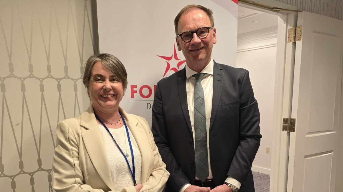 La Presidente Ejecutiva de FONPLATA, Luciana Botafogo junto a Christian Krämer, Director General de Estrategia para América Latina del Banco KfW